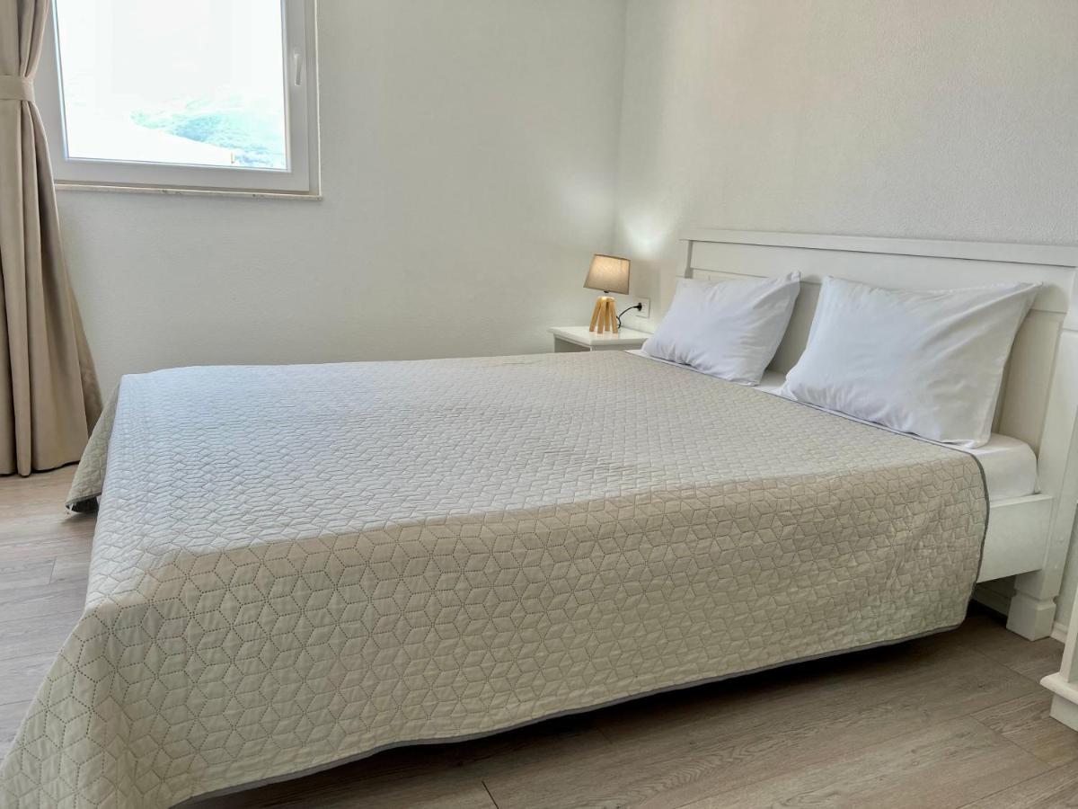 באר Apartments Mrdak מראה חיצוני תמונה